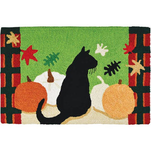 Pumpkin patch cat accent rug.